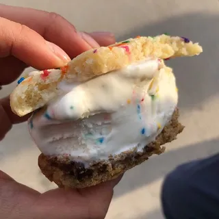 Ice Cream Sandwich