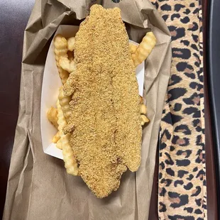 Catfish filet and chips are 10/10