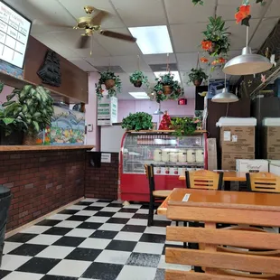 sushi and sashimi, interior