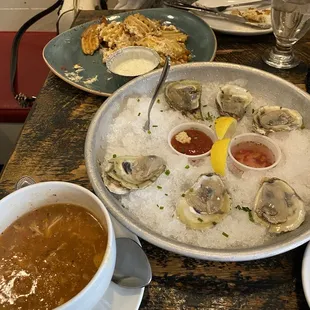 food, oysters and mussels