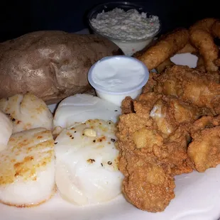 Scallops &amp;fried oysters