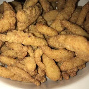 a plate of fried chicken nuggies