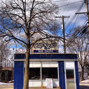 Captain Nemo&apos;s is apparently closed Sundays. :(