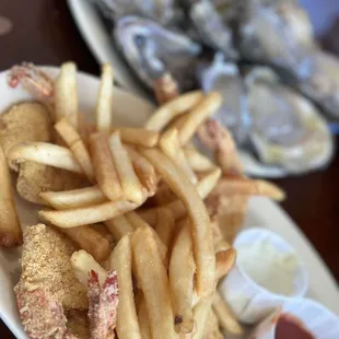 Fried shrimp, fries and oysters....yummm