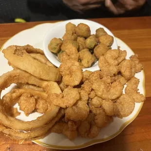 chicken wings and fried chicken, food