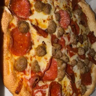 6 Piece Small Famous Pizza