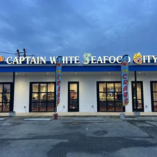 Captain White's Seafood