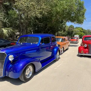 These beautiful babies rolled at the we were eating #CarClubs