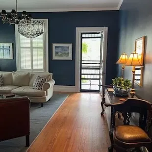 Living room captains quarters