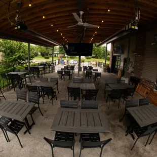 Captain&apos;s patio restaurant