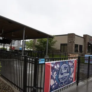 Captain&apos;s outdoor seating