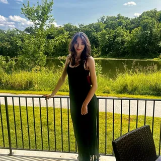 Alayna R.