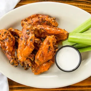 Captain's Sports Lounge bone-in wings