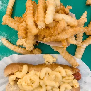 Mac and Cheese Dog, Fries