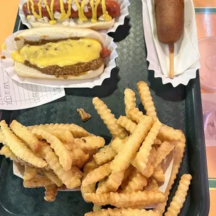 food, hot dog, sandwich, hot dogs