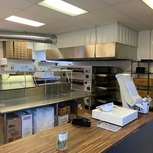 Pizza prep &amp; oven