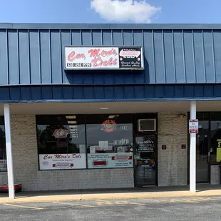 Storefront in the shopping plaza