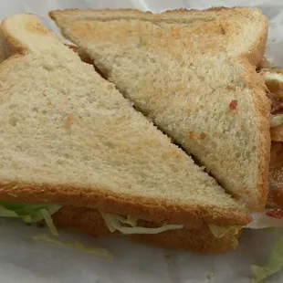 BLT with perfectly cooked crispy bacon