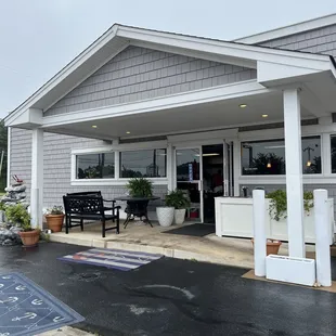 Exterior- breakfast time