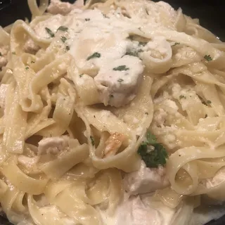 Fettuccine Alfredo