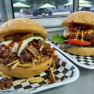 Pulled Pork Burger with potato sticks and Bacon &amp; Cheese Burger