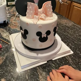 Minnie Mouse Birthday Cake