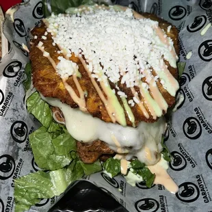 Patacon Carne Mechada