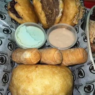 Pabellon Empanada Cheese Tequeno 4 Mini Arepas Frita