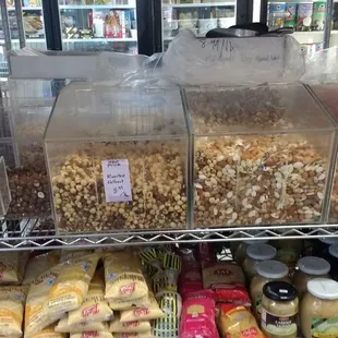 Hazelnuts and other bulk seeds and nuts