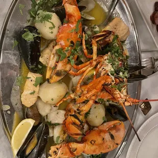 Seafood parrillada