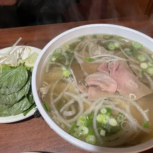 1. Pho Tai, Nam, Gau, Gan, Sach