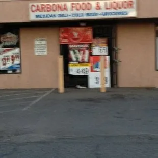 Carbona Food &amp; Liquor Store.