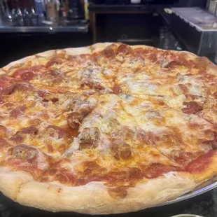 Pep sausage pizza