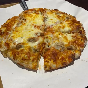 12" Pan Pizza - sausage and onion