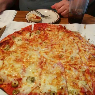 Awesome Canadian bacon, onion, and green olives!!!!