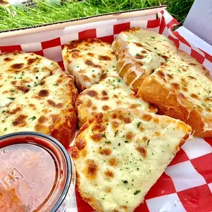 Garlic Cheese Bread