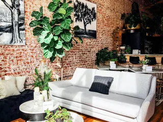 Vin Rouge Wine Bar & Tasting Room