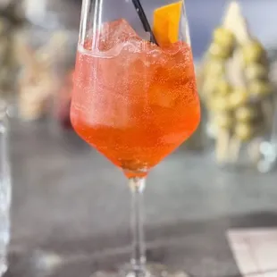 Aperol Spritz - aperol, prosecco, soda