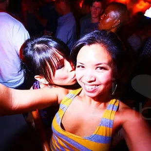 Global Sessions presents FOXY THURSDAYS featuring Jay-J @ CARDIFF Lounge 6.30.11