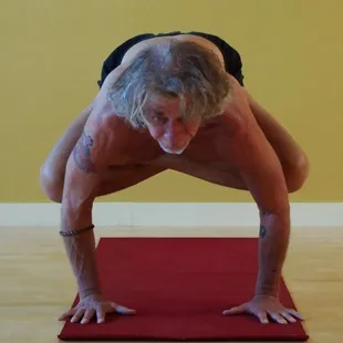 Padma Bakasana