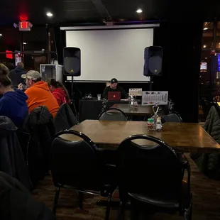 DJ