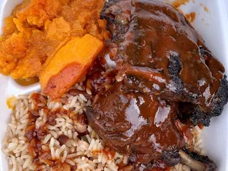 Oxtail International Cuisine and Juice Bar