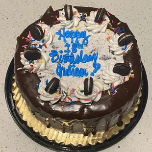 Oreo Cookie cake make to perfection.
