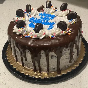 Side view of 8&quot; double Oreo Cookie cake.