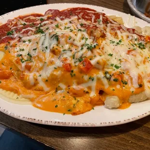Carfagna&apos;s Pasta Combination Platter