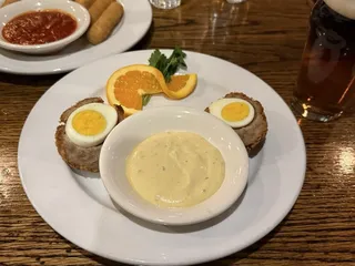 Crown & Anchor Pub