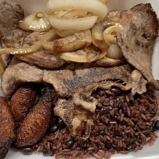 Bistec Encebollado