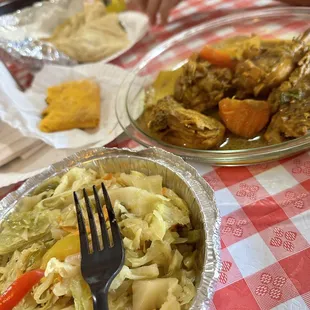 Chicken roti side cabbage chicken and beef patty alllll noiiiice