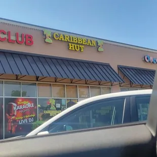 a view of the outside of a restaurant