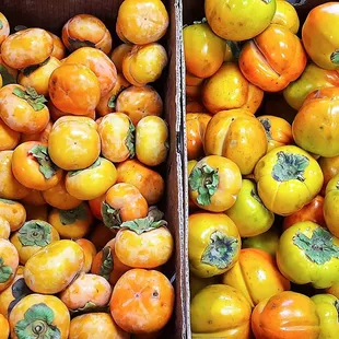 Decent price,$1.59/lb which is approx $0.50 ea. Persimmons are crunchy, sweet, and have a slight nutmeg flavor. But get the ones on the LT.